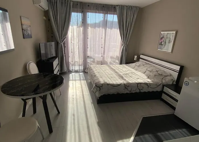 公寓式酒店 Admiral Plaza 阳光海滩