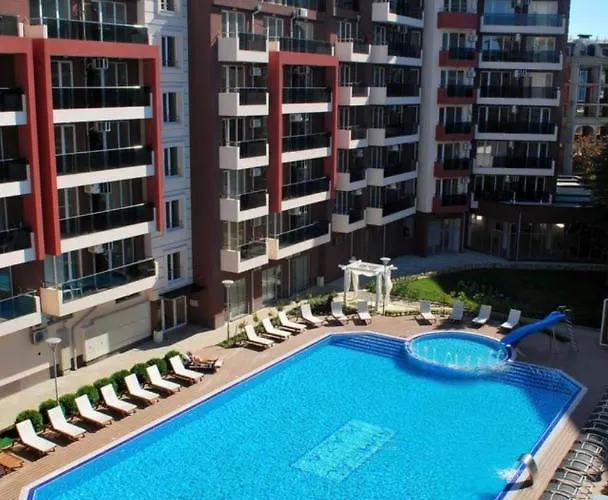 Apart-hotel Admiral Plaza 3*