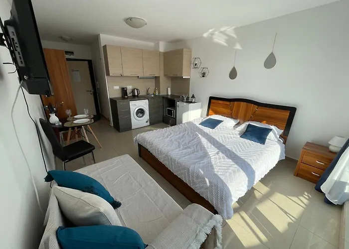 Apart-hotel Admiral Plaza