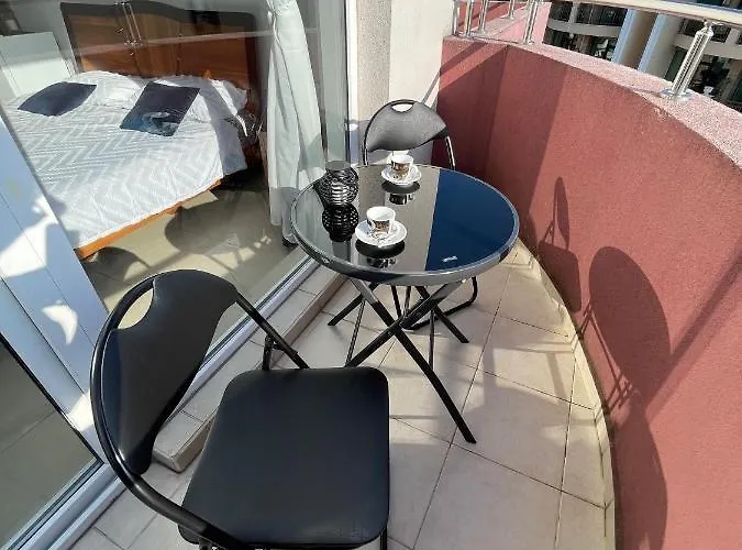 Admiral Plaza Apart-hotel 3*